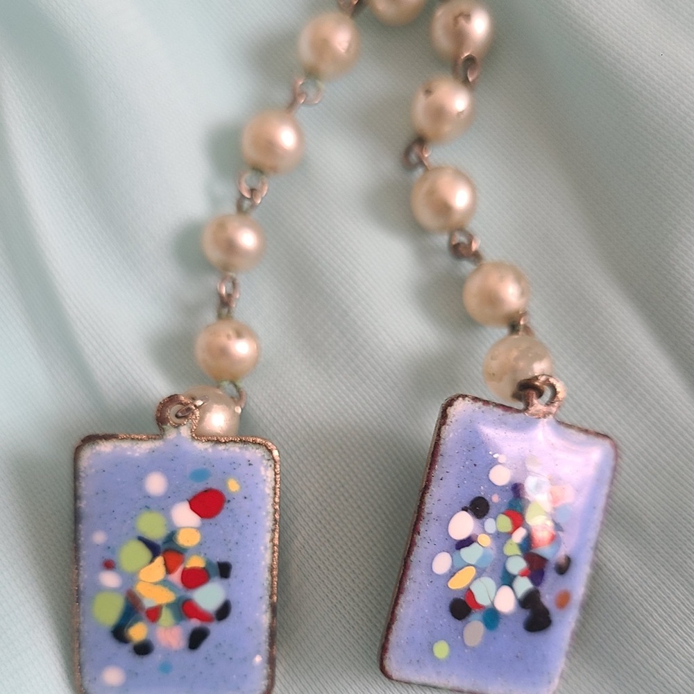 Vintage Enameled Gold Toned Sweater Clip with Pearl Accents